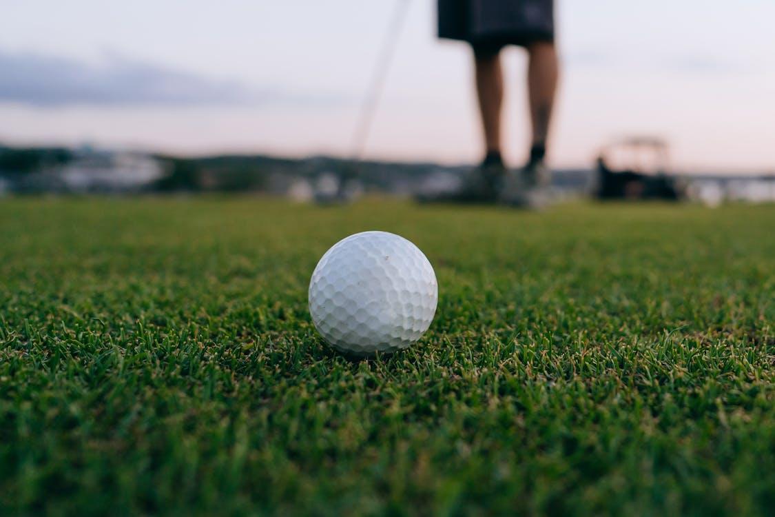 Golf hole sponsor signs 