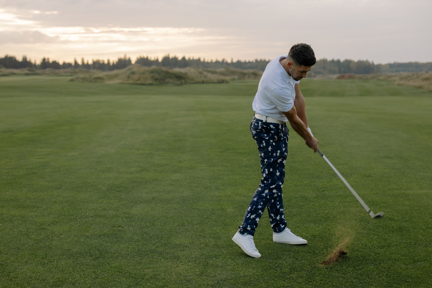 A golfer playing